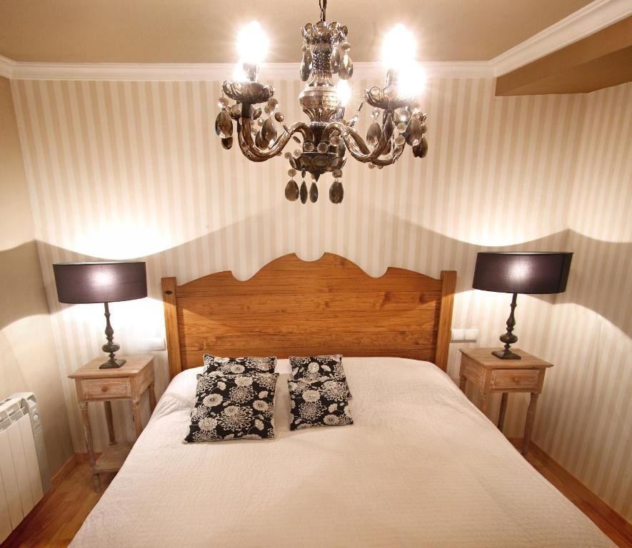 Apartamentos Alcoba De Baco Barbastro Rom bilde