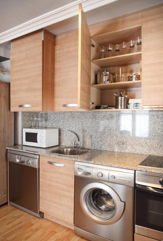 Apartamentos Alcoba De Baco Barbastro Rom bilde